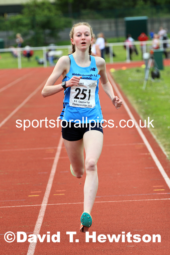 Women and Girls 1500 metres, 2022 North Eastern Track and Field Champs., Middlesbrough. David T. Hewitson/Sports for All Pics